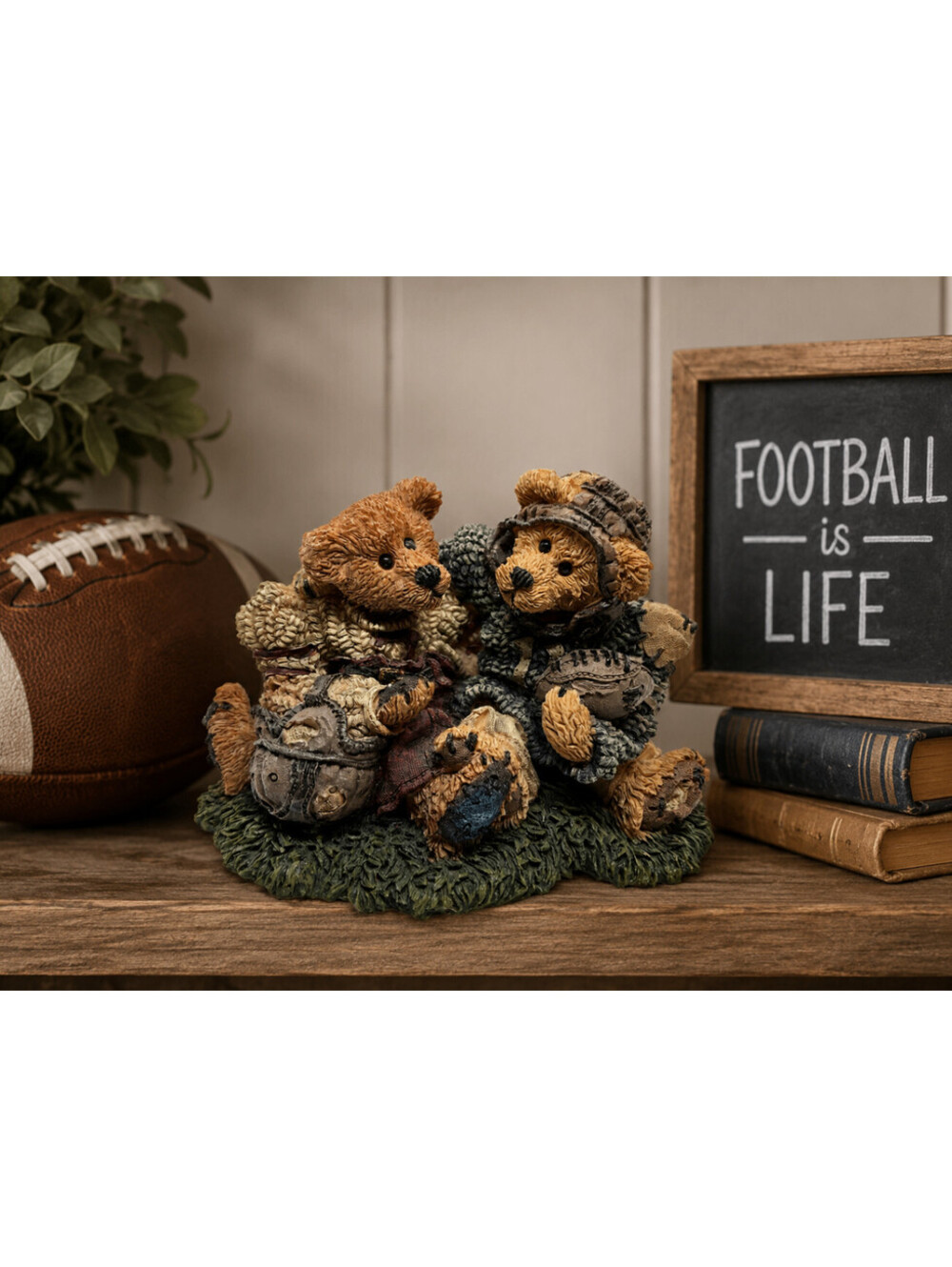 Boyds Bears & Friends Grenville & Knute Football Buddies Figurine #2255 1995
